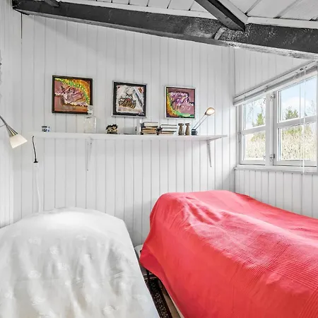 3 Bedroom Lovely In Σπίτι διακοπών *