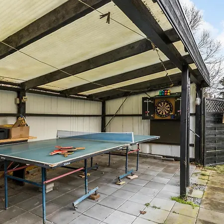 3 Bedroom Lovely In Holiday home *